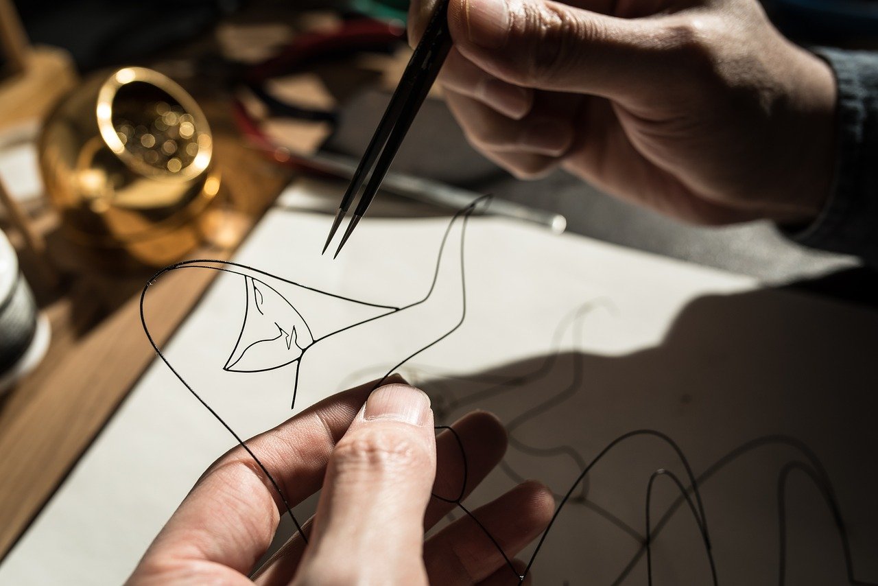 Membuat Karya Seni dengan Tangan Sendiri: DIY Craft