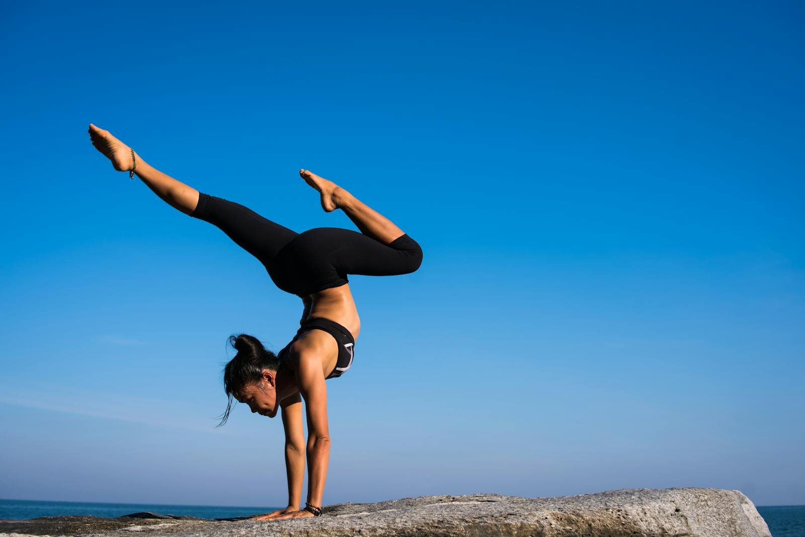 Yoga untuk Pemula: Pose Sederhana yang Dapat Dilakukan di Rumah