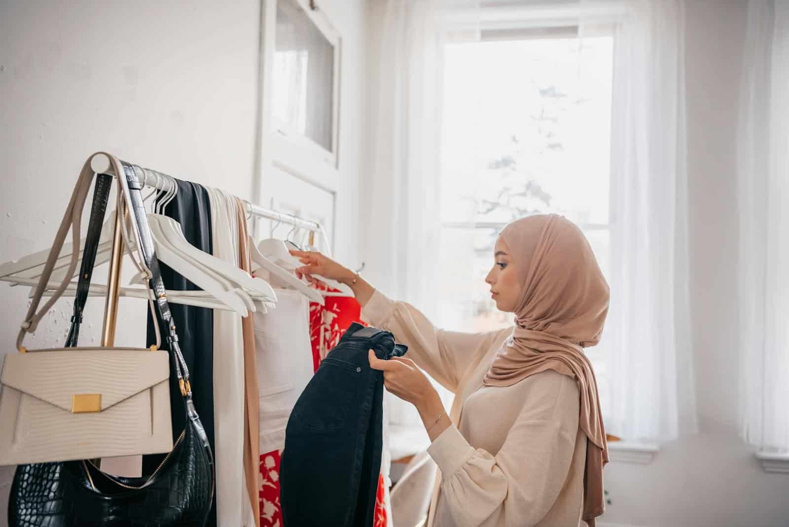 Tren Fashion Hijab 2025: Pilihan Gaya Modis untuk Setiap Acara