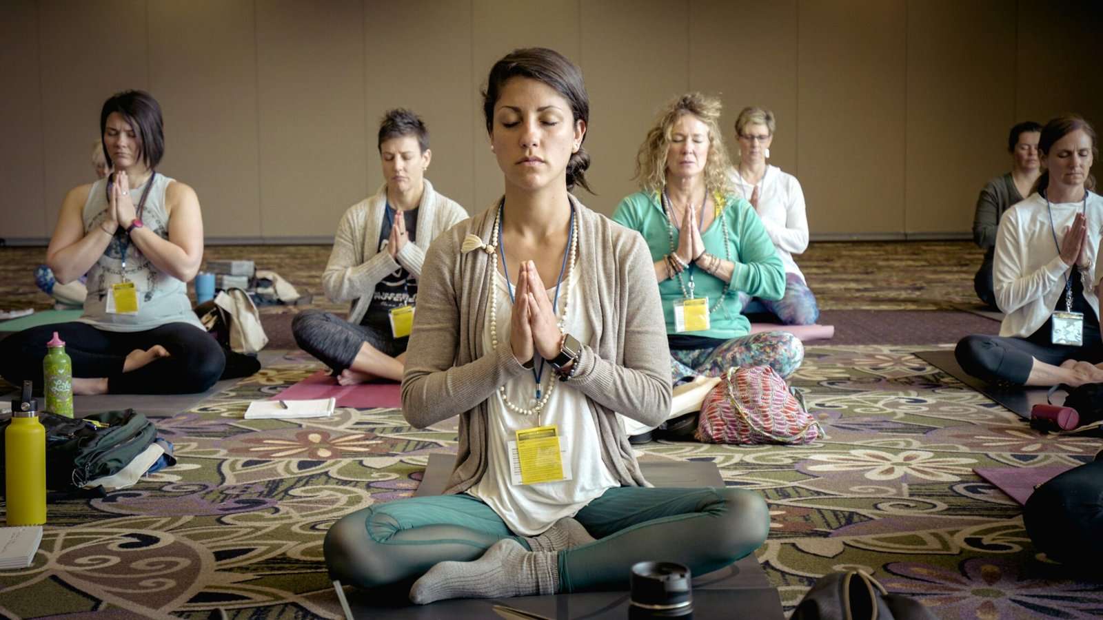 Yoga untuk Pemula: Gerakan yang Membantu Meningkatkan Fleksibilitas