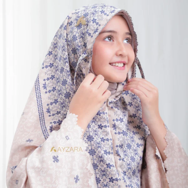 AYZARA - Mukena Anak Silk Motif Mewah Aleeya Series - Image 4