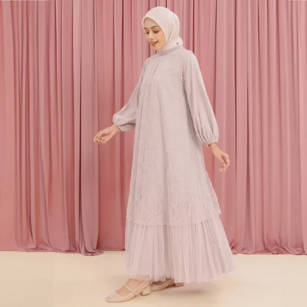 HijabChic Syahira Pink Nude Dress - Dress Brukat Tulle Kondangan Elegan Best Seller - Image 4