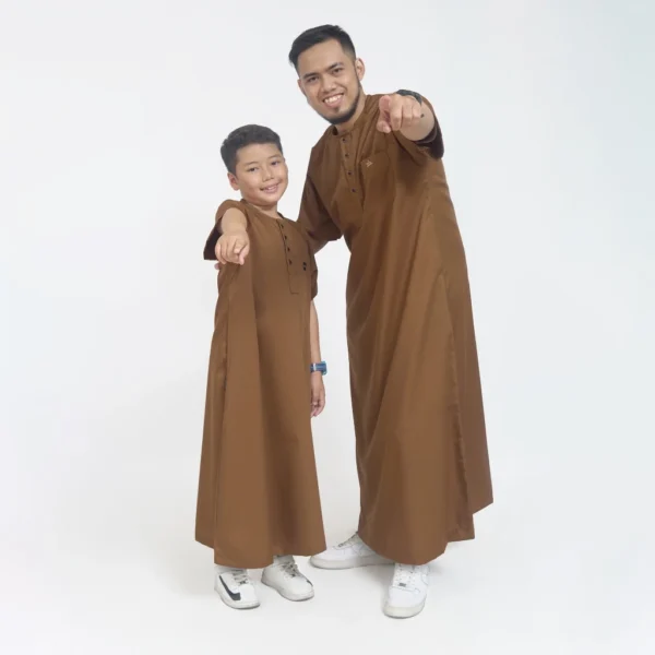 KHOIRUMMAH Jubah Musa Couple - Gamis Muslim Ayah Dan Anak Laki Laki Lengan Pendek - Sage - Image 4