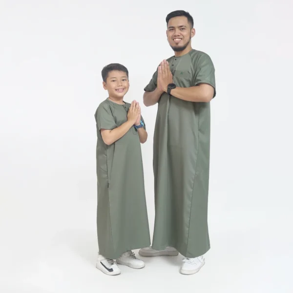 KHOIRUMMAH Jubah Musa Couple - Gamis Muslim Ayah Dan Anak Laki Laki Lengan Pendek - Sage - Image 7